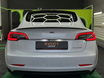 Tesla Model 3 Performance 2022 - 5