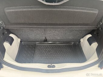 Volkswagen EcoUp 1.0 benzín + CNG 5dv. r.2013 - 5