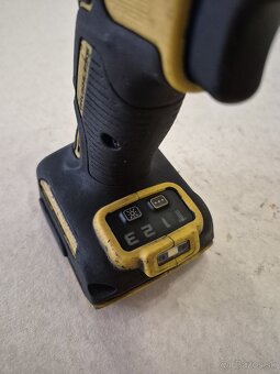 Dewalt DCF 900 rázový uťahovák - 5