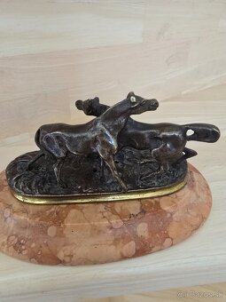 Bronzová socha kone - 5