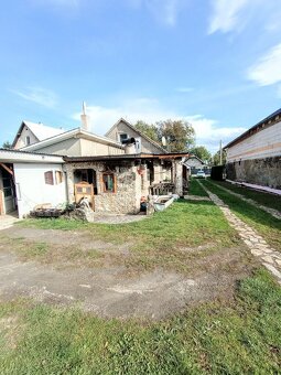 Štýlový dom v obci s výbornou občianskou vybavenosťou - 5