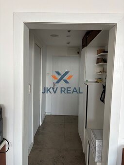 JKVreal ponúka na predaj nebytový priestor na 12. poschodí b - 5