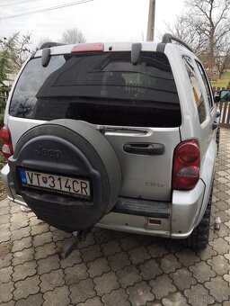 Jeep Cherokee - 5