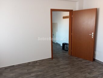 Podnikateľské priestory v srdci Šale na prenájom - 5
