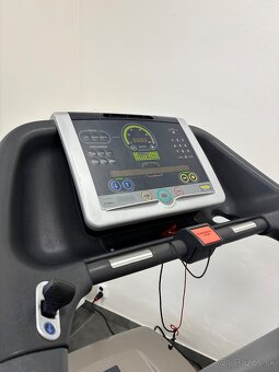 Technogym excite 700 led displej - 5