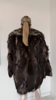 Kozuch zo striebornej lisky - 5