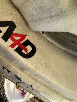 Insignie prevarené 5x120 bmw - 5