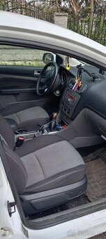 Ford Focus MK 2 - 5