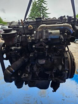 Motor Toyota Avensis T25 2.2 130 kW - 5