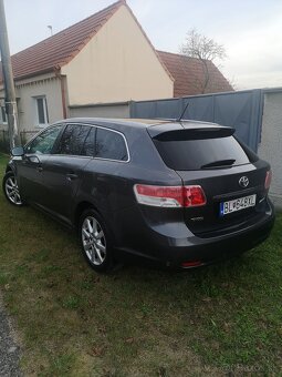 Toyota avensis 2.0d4d - 5