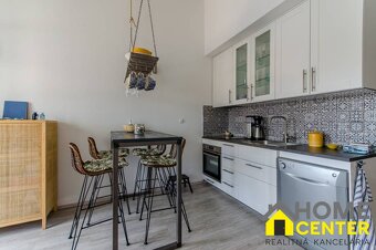 NA PREDAJ 2 izbový apartmán / 64 m² / na ostrove BRAČ - 5