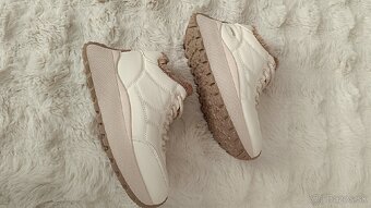 Nové dámske zateplené tenisky platforma krémové veľkosť 37 - 5