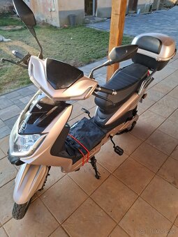 E moped - 5