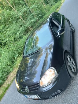 Predám Volkswagen golf 5 1.6 fsi - 5
