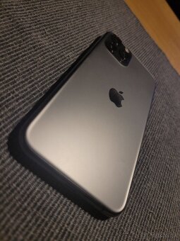 Apple iPhone 11 Pro 256GB - 5