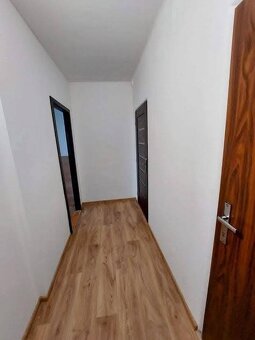 Moderný 1 izbový byt s balkónom do PRENÁJMU - KOMÁRNO - 5