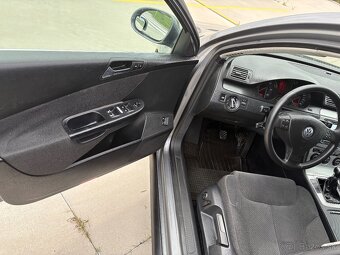 Predám Volkswagen Passat B6 2.0 TDi,103Kw,R.v.2008 - 5