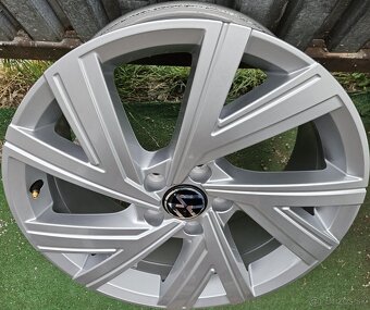 Atraktívne, originálne disky VW "Bergamo" - 5x112 r18 - 5