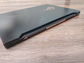 ASUS ROG Zephyrus S 17" - Core i7, RTX 2080, 1Tb SSD - 5