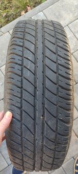 Predám pneu 185/70 R14 - 5