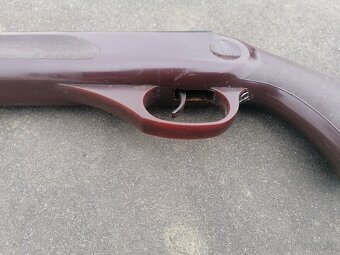 Predám vzduchovka IZ-22 - 5