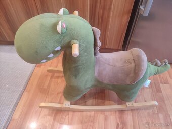 Hupaci konik / dino - 5