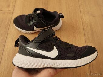 Tenisky NIKE č. 28 (vnút. dĺžka 17,7 cm) - TOP STAV - 5