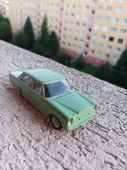 Hračky auto retro - 5