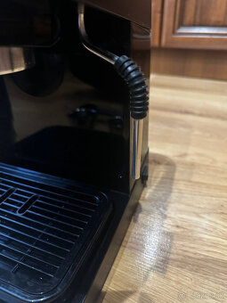 Predam pakovy kavovar DeLonghi EC235 Black - 5