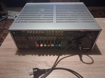 Bose soundbar, zosilňovače Marantz, gramofón Technics - 5