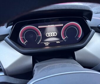 Audi RS e-tron GT Electro havarované - 5