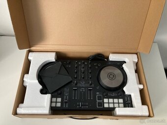 Predám DJ konzolu Native Instruments Traktor Kontrol S2 MK3 - 5