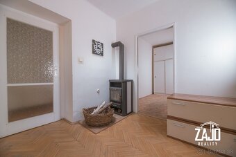 NA PREDAJ I 2-IZBOVÝ TEHLOVÝ BYT S BALKÓNOM, DLHÉ HONY - 5