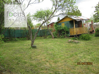 Predám väčšiu záhradku 585 m2 - oplotené, privát vchod - 5
