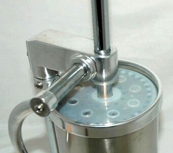 Plnička 3kg 4 plniace trubice náhradný piest aj tesnenie - 5