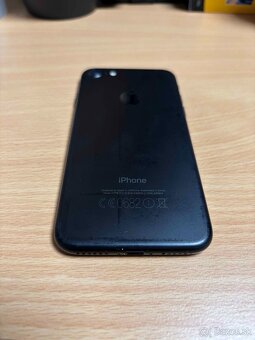 Apple iPhone 7 - 128GB - 77% kapacita batérie - 5