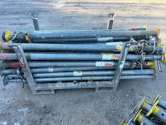 Predám stojky Peri Doka - 5