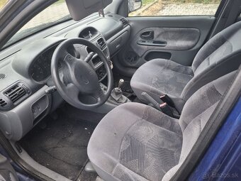 Renault clio - 5