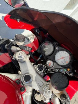 Honda VTR 1000 F - 5