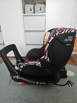 Britax Romer Dualfix i-size s novorodeneckou vložkou - 5