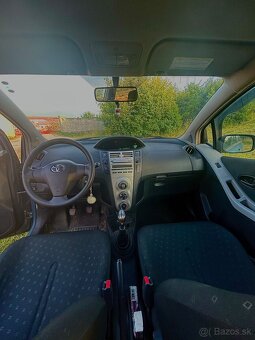 Toyota yaris 1.0T 5D - 5