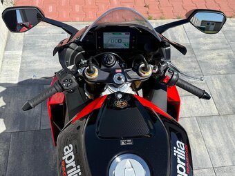 Aprilia RSV4 - 5