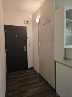 REZERVOVANÉ - NA PREDAJ – HOLÍČ: 1-IZBOVÝ BYT V CENTRE MESTA - 5