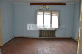 Na predaj starší dvojpodlažný rodinný dom v meste Nové Zámky - 5