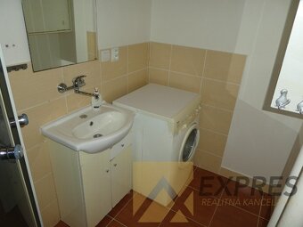 RK EXPRES - na predaj 2 izbový byt v Handlovej. - 5