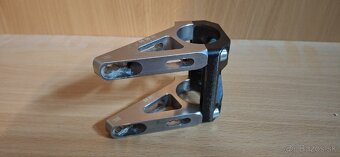 Predstavec Answer - 5