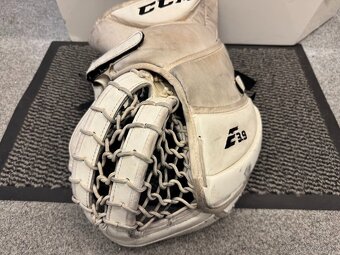 LAPAČKA A VYRÁŽEČKA CCM AXIS - 5