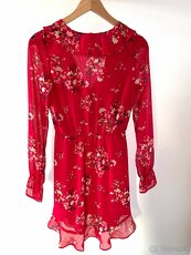 H&M Červené zavinovacie šaty s kvetinovým vzorom veľkosť 34 - 5