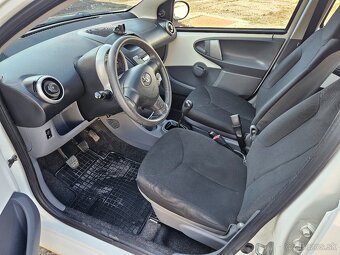 Toyota Aygo 1.0 benzín 95000km - 5