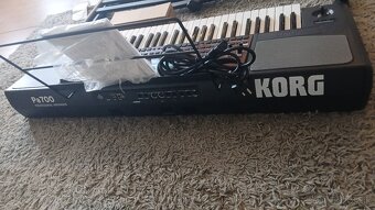 Korg Pa700 - 5